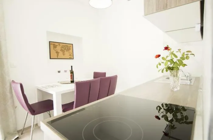 Neyra 3 Apartament *