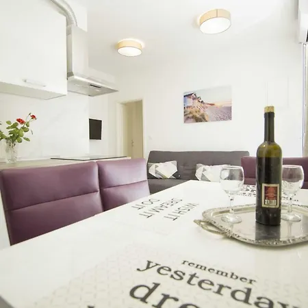 Apartment Neyra 3